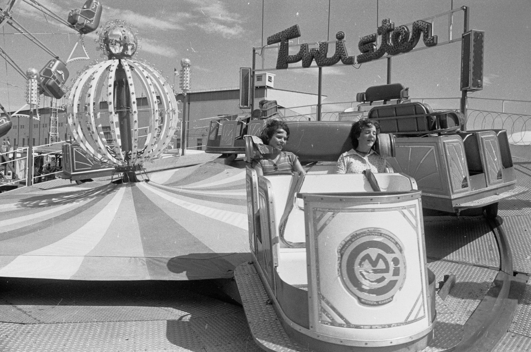 Twister ride, 1976